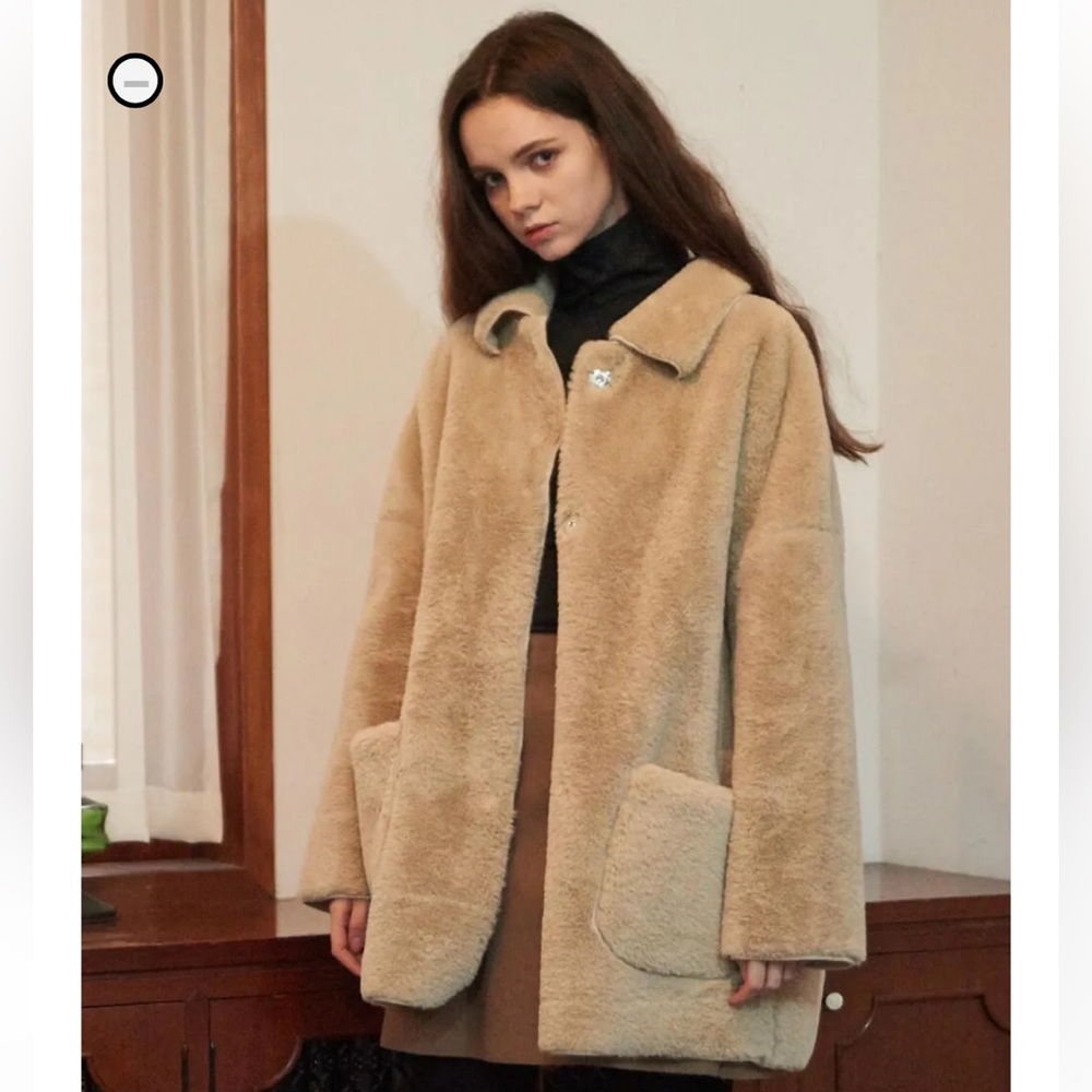 W Concept Manes Mardrid Faux Fur Coat Beige